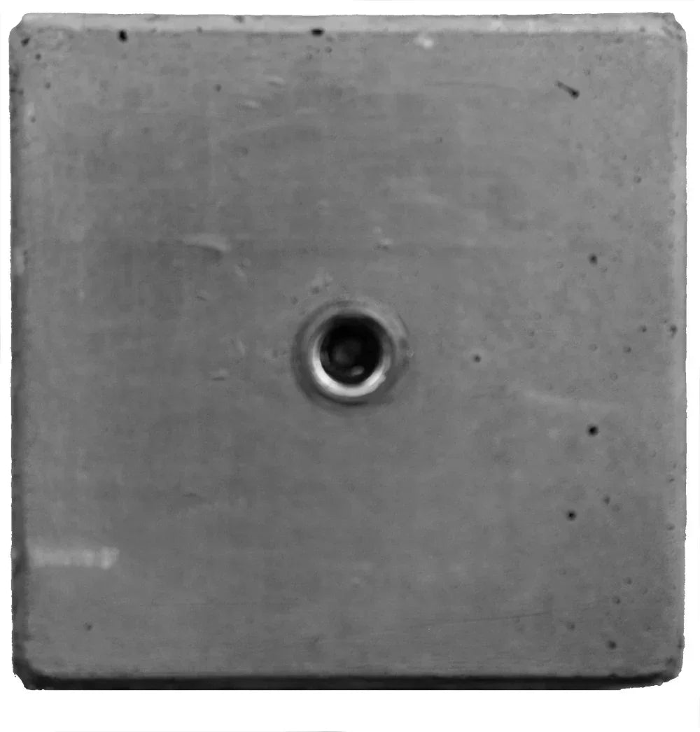 Poer | 20x20x50 cm KLEINE VELLING (M16 en M20) - Betonfabriek.nl