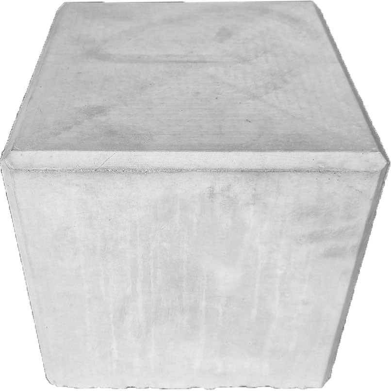 Zitkubus van beton met moderne uitstraling