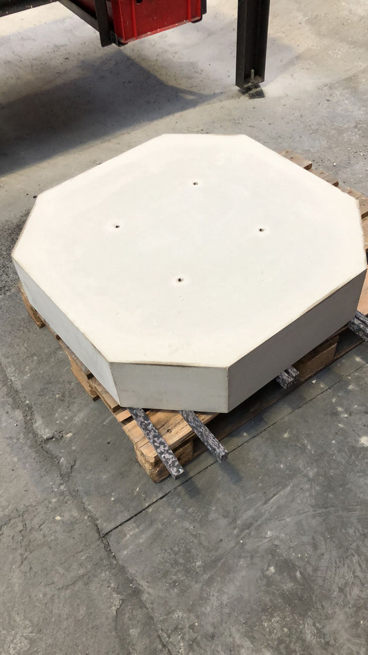 Maatwerk betonplaat 90 x 90 x 20 cm - betongrijs - afgevlakte hoeken