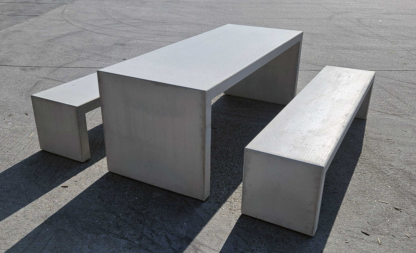 Betonnen Tuinset van 200 cm | Tafel met Bijpassende Bankjes voor Buiten